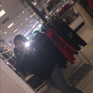 Meet your Posher, Adamaris